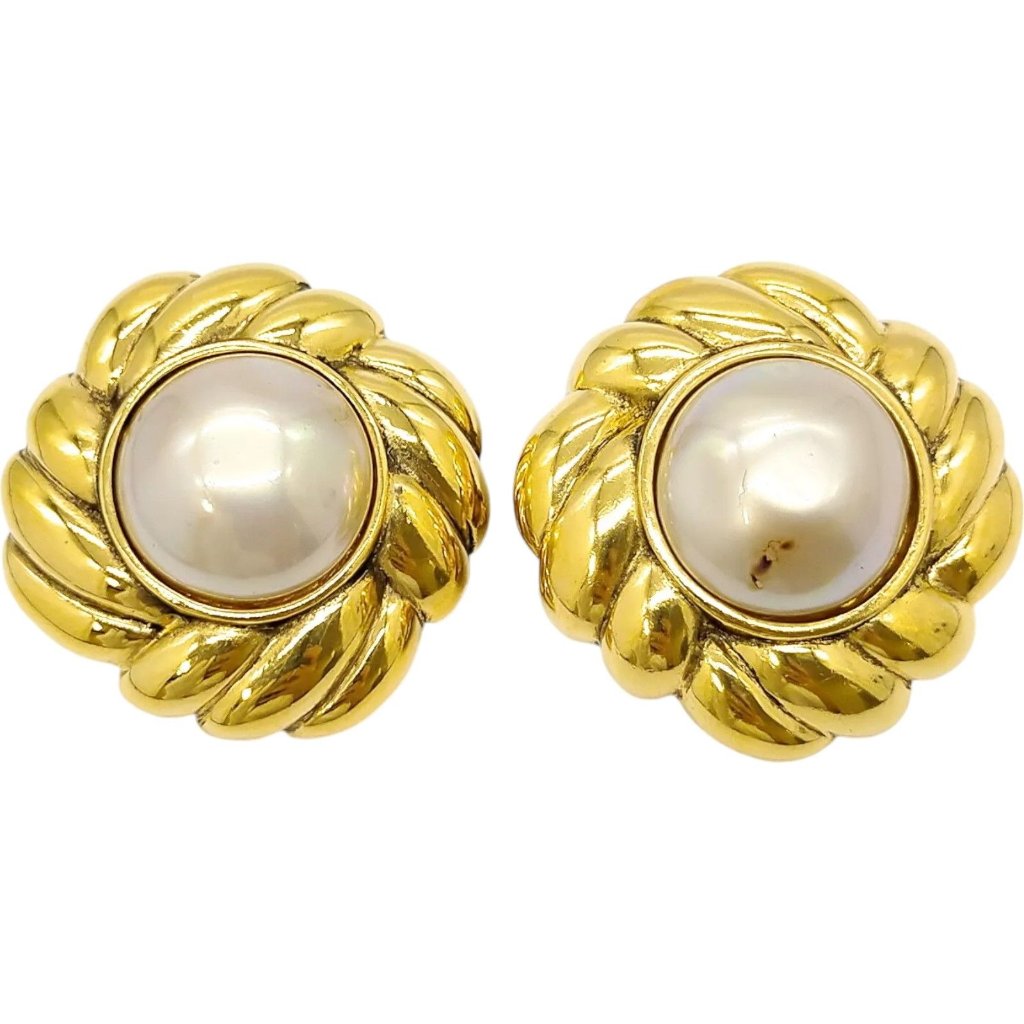 626205ao (S3) Chanel Earrings Gold Metal